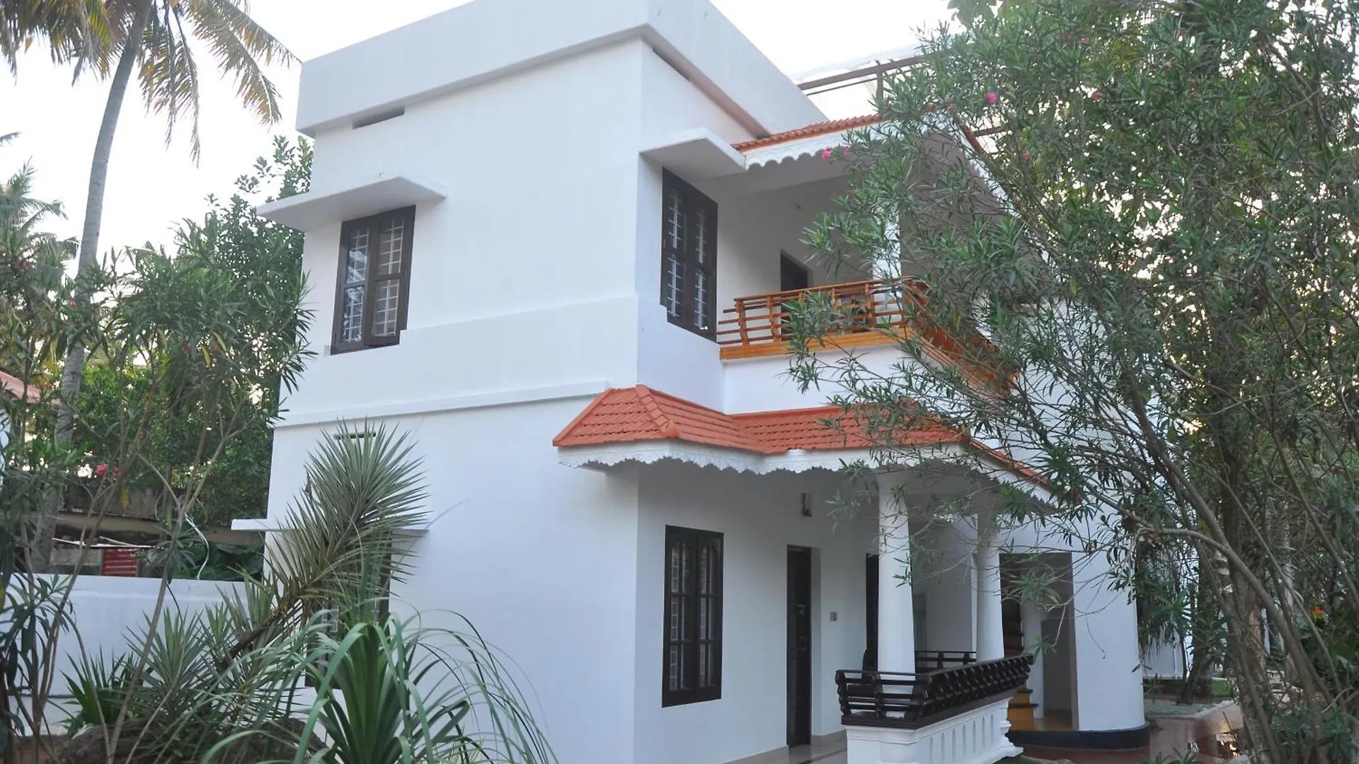 *** Resort Nikhil Residence Varkala India