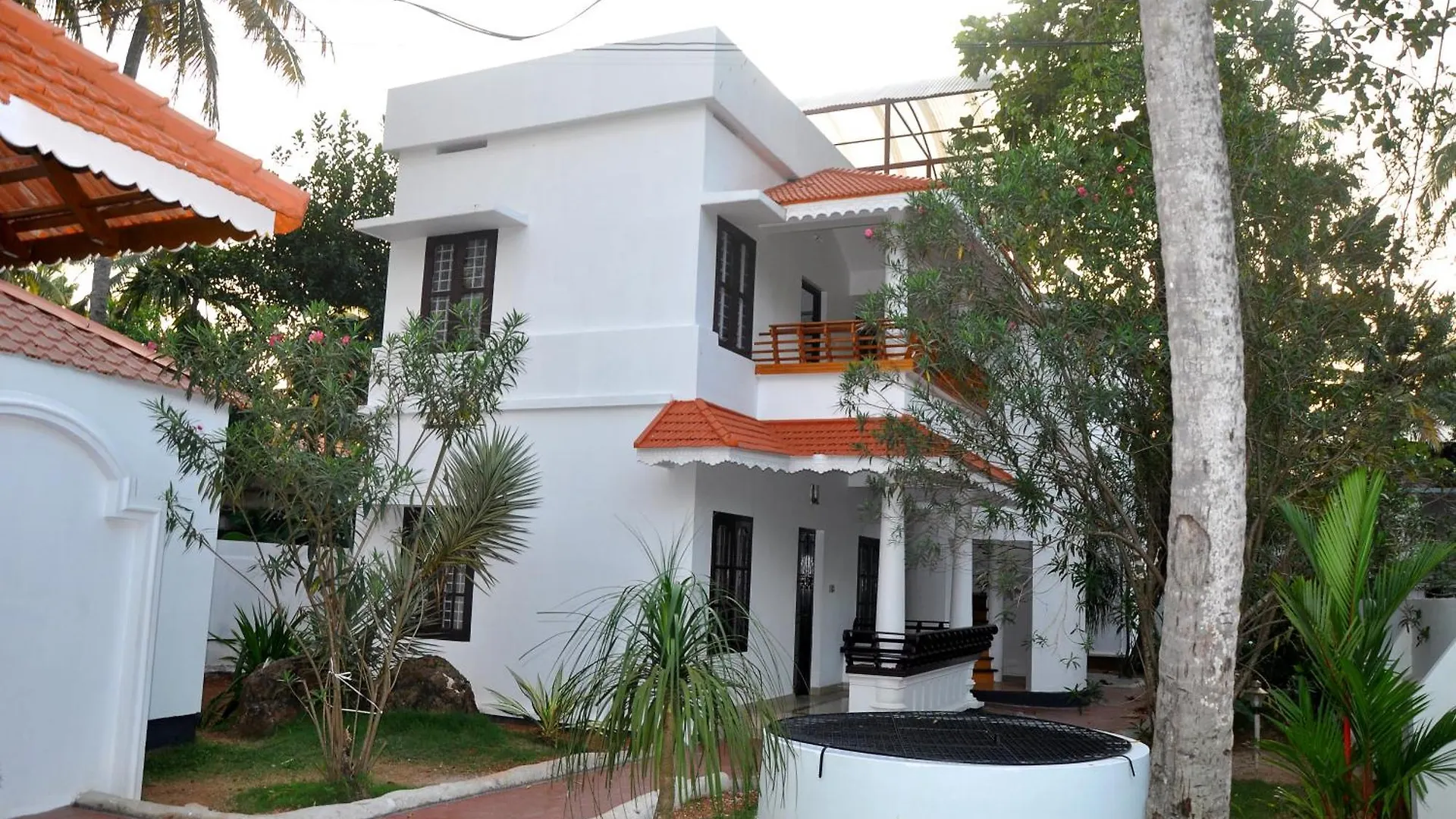 Resort Nikhil Residence Varkala